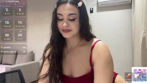 Snapshot of coffee_wihtout_milk chatting on July 6, 10:12 pm Yumi online show from July 6, 10:12 pm