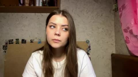 Elvi online show from May 6, 5:18 pm