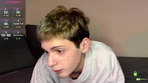 Snapshot of colestorm_ chatting on December 13, 9:20 pm COLE - ig online show from December 13, 9:20 pm