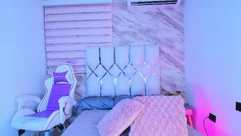colett online show from June 6, 11:48 am