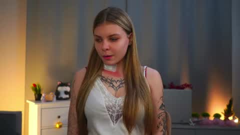 Jenny online show from April 5, 1:52 pm