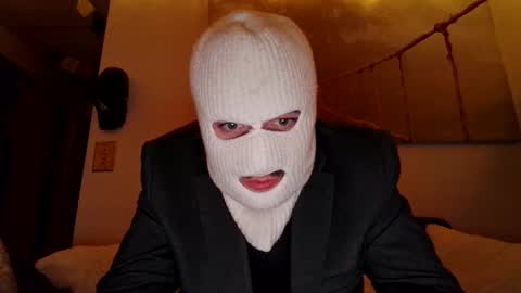 Snapshot of colin_1996 chatting on November 16, 3:45 am colin_1996 online show from November 16, 3:45 am