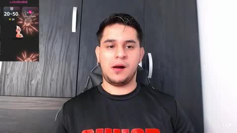 colin_lewisss online show from January 11, 1:10 am