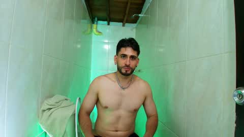 Snapshot of colin_stone chatting on October 3, 11:13 pm colin_stone online show from October 3, 11:13 pm