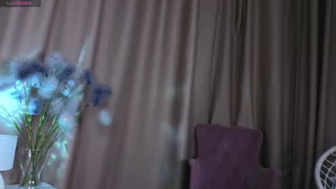 Snapshot of colleen_blake chatting on July 12, 5:15 pm Collen Mon Tue Wed Thu Fri GMT 3 0300am - 0900am online show from July 12, 5:15 pm