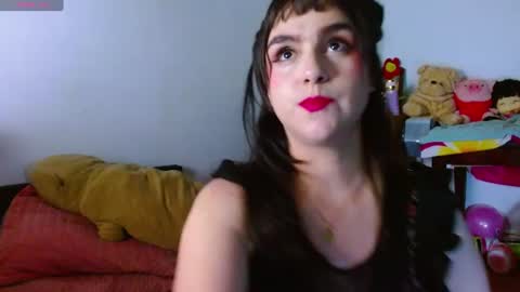 Snapshot of collette_beaufoy chatting on July 4, 7:03 am Collette online show from July 4, 7:03 am
