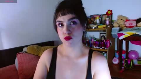 Snapshot of collette_beaufoy chatting on July 15, 8:52 am Collette online show from July 15, 8:52 am