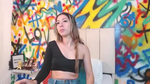 valentina online show from March 31, 11:43 am