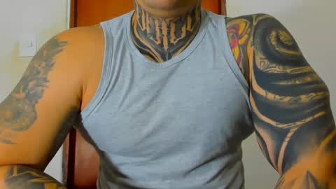 Snapshot of colombian_monster_cock chatting on October 7, 6:32 am camilo online show from October 7, 6:32 am