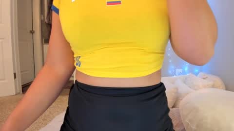    ........ Instagram  Lorysexys online show from February 15, 8:11 pm