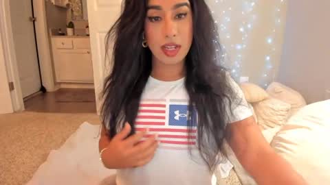 Snapshot of colombiantexas chatting on April 30, 1:23 am ........ Instagram Lorysexys online show from April 30, 1:23 am