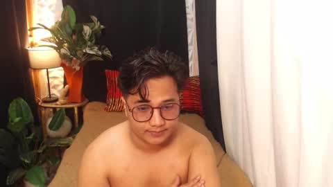 Snapshot of colossalboy chatting on January 7, 12:20 pm Sunny online show from January 7, 12:20 pm