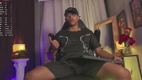 colstorw_ online show from April 10, 10:42 am