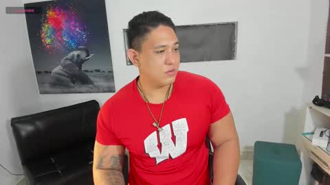 coltonmassif_ online show from February 19, 2:12 am