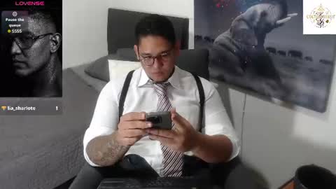 Snapshot of coltonmassif_ chatting on June 11, 5:55 pm coltonmassif_ online show from June 11, 5:55 pm