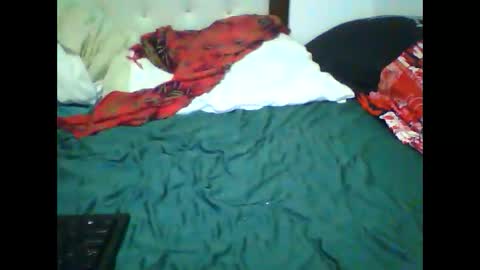 Snapshot of comeherebaby22 chatting on October 4, 10:52 pm Your Forever Baby online show from October 4, 10:52 pm