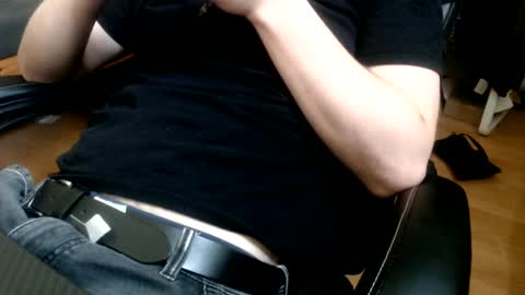 Snapshot of commanderchip chatting on February 25, 3:49 pm commanderchip online show from February 25, 3:49 pm