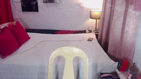 Snapshot of commanderofsexx chatting on May 31, 5:31 pm QUEEN SABRINA online show from May 31, 5:31 pm