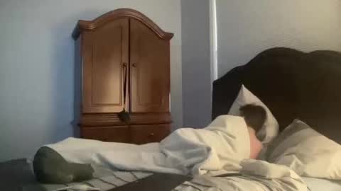 Snapshot of concentralized chatting on February 6, 12:00 am Matt online show from February 6, 12:00 am