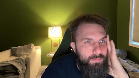 Snapshot of concentralized chatting on December 14, 3:50 pm Matt online show from December 14, 3:50 pm