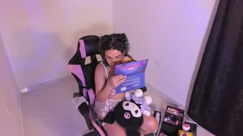 Snapshot of conejita_lis chatting on June 6, 11:42 pm Conejita online show from June 6, 11:42 pm