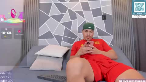 Snapshot of confi17_latin chatting on April 29, 11:55 pm Damian and Daniel online show from April 29, 11:55 pm
