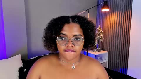 Snapshot of conielaurenth chatting on December 21, 9:12 am conielaurenth online show from December 21, 9:12 am