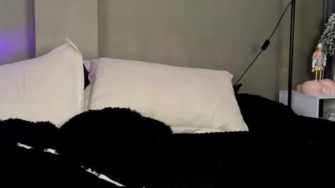 Snapshot of conielaurenth chatting on December 23, 5:06 am conielaurenth online show from December 23, 5:06 am