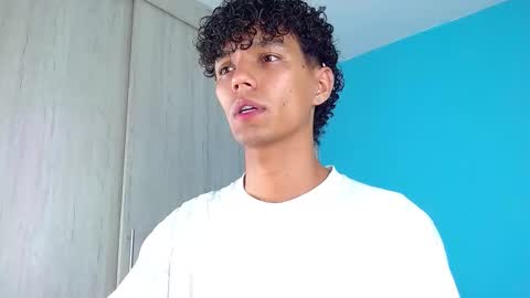 Connor online show from October 16, 11:17 pm