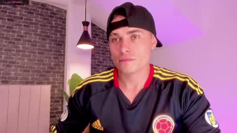 Connor Smith online show from April 2, 12:52 am