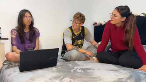 conor_taylor_ online show from September 24, 9:07 pm