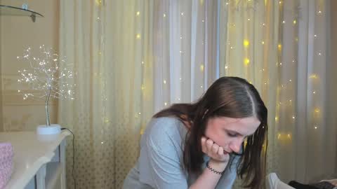 Snapshot of constancebetter chatting on December 14, 7:51 am Constance online show from December 14, 7:51 am