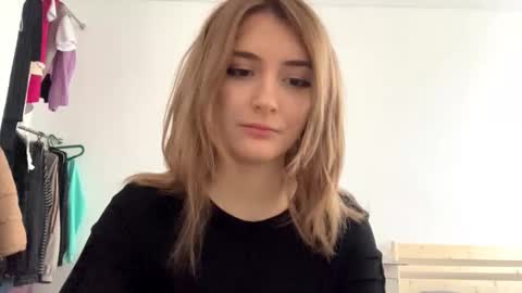 Amelia online show from February 22, 12:15 pm