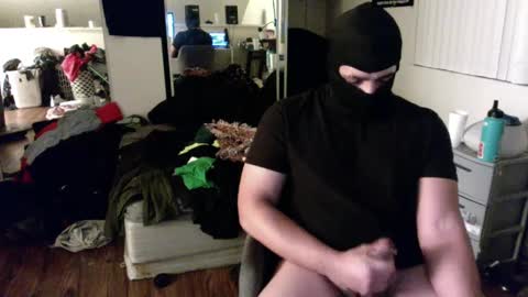 Snapshot of coodimoodi24 chatting on December 7, 3:25 am coodimoodi24 online show from December 7, 3:25 am