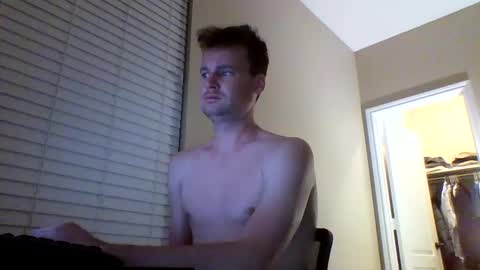 Snapshot of cooldude122222 chatting on December 15, 6:51 am cooldude122222 online show from December 15, 6:51 am