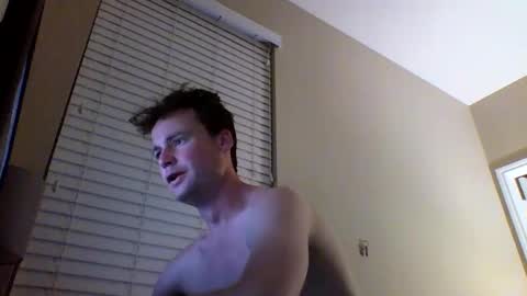 Snapshot of cooldude122222 chatting on January 19, 3:18 am cooldude122222 online show from January 19, 3:18 am