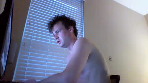 Snapshot of cooldude122222 chatting on February 20, 12:08 am cooldude122222 online show from February 20, 12:08 am