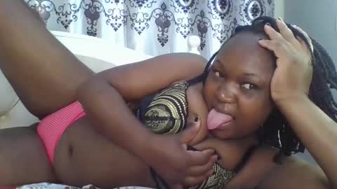 coolgirl001 online show from October 23, 6:50 pm