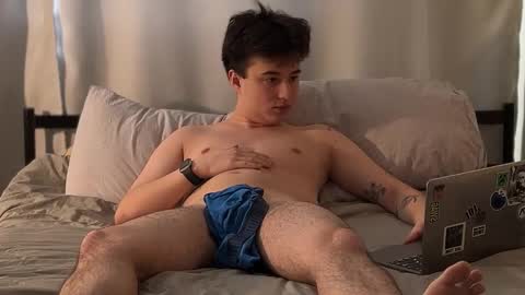 Snapshot of coolskum00 chatting on February 26, 11:09 am Lisa and Alen online show from February 26, 11:09 am