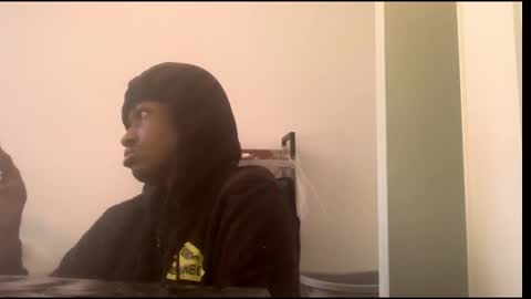 Snapshot of coolvibes69 chatting on December 14, 3:06 pm coolvibes69 online show from December 14, 3:06 pm