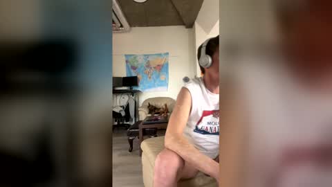 Snapshot of cor_cor_ chatting on March 28, 3:44 pm cor_cor_ online show from March 28, 3:44 pm