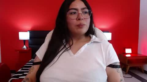 Snapshot of cora_15 chatting on April 16, 11:22 am Cora online show from April 16, 11:22 am