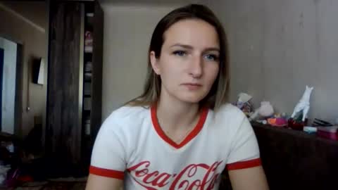 cora_fora online show from June 3, 10:07 am