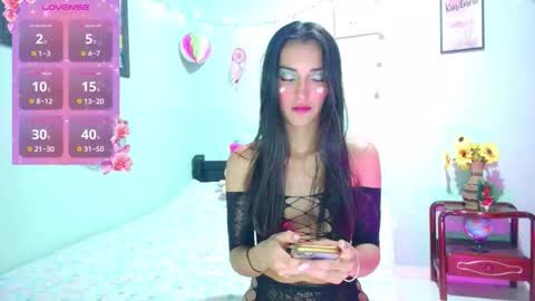 Coral online show from December 19, 1:45 am