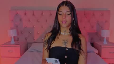 coral_larsson online show from January 17, 2:33 pm