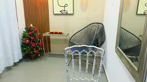 Coral online show from December 4, 11:08 am