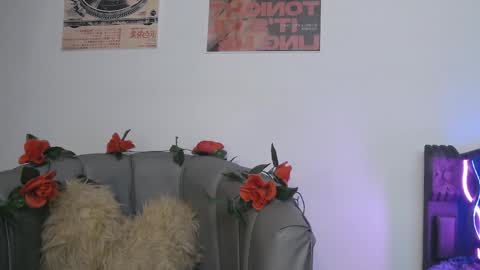 Coralie Bronson online show from February 14, 5:43 pm