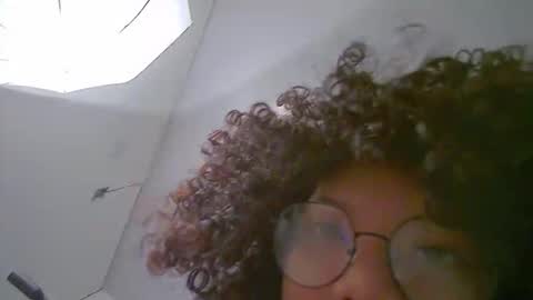 coraline_777 online show from April 4, 4:44 am