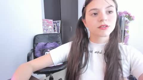 Coraline uwu     Bienvenidos al dulce mundo de Coraline    Hola amores soy Coraline  Una chica  tierna juguetona online show from January 13, 9:20 pm