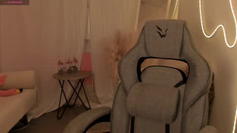 little girl who is always right or just Cora online show from March 18, 5:54 am